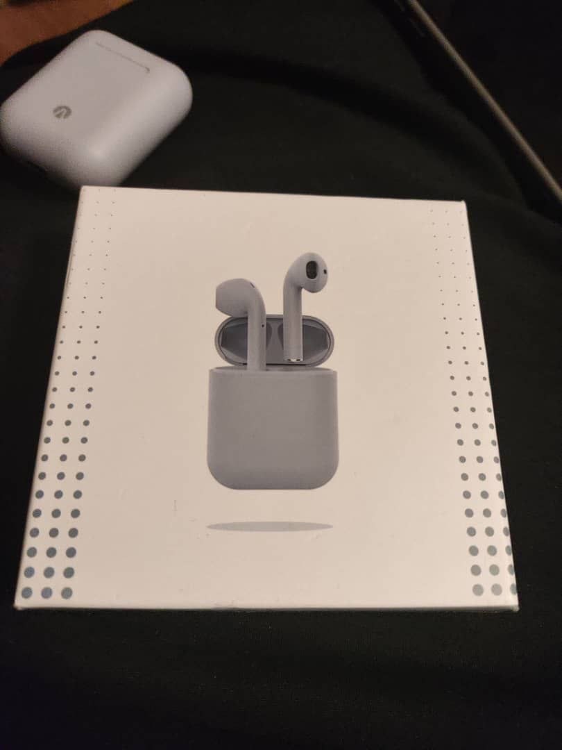 ایرباد سفید طرح AirPods Pro